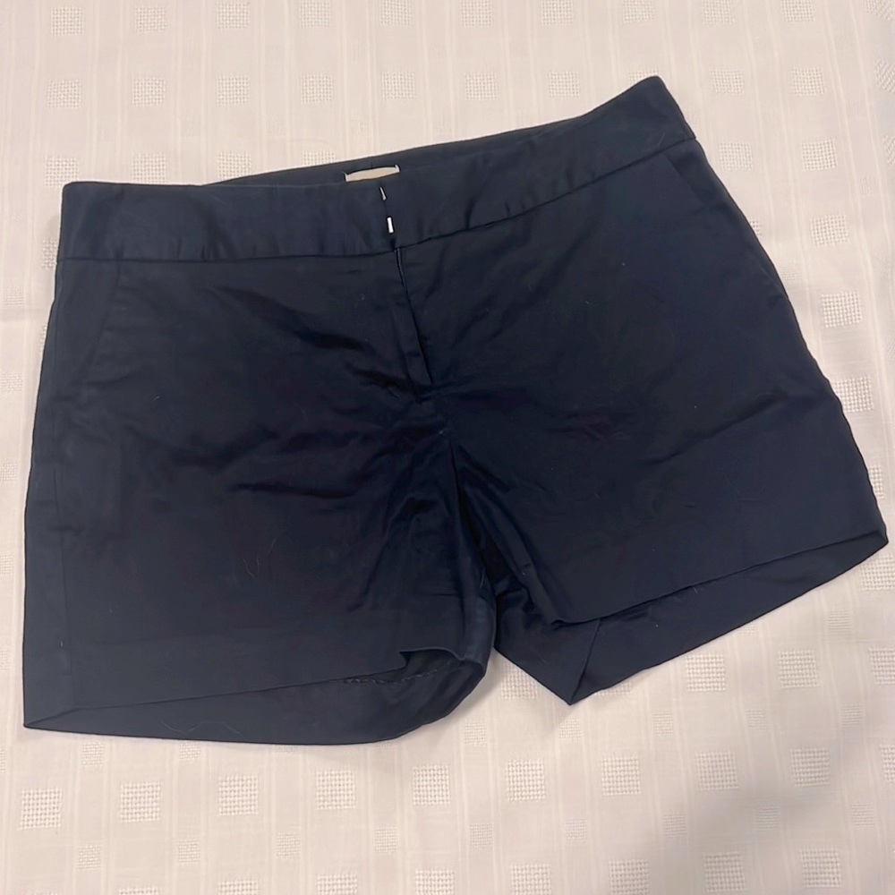 Cremieux dark navy shorts. Size 8. Great for summer - like new.
